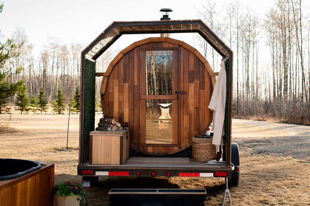 dark barrel saunas | mobile saunas near me | sauna rental | health wellness | date night | Cold plunge |