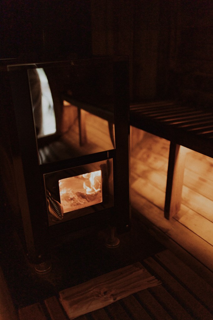 dark barrel saunas | mobile saunas near me | sauna rental | health wellness | date night | cold plunge | hot cold therapy | sauna cedar | wood burning stove |